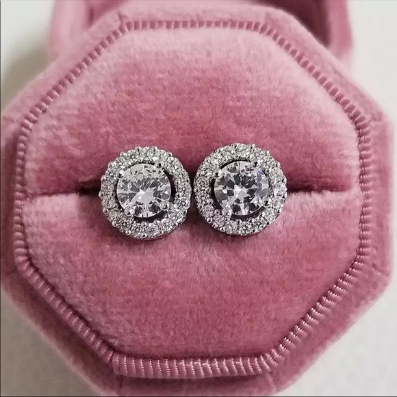 Jewelry - New Women’s 925 Silver Beautiful Diamond Earrings